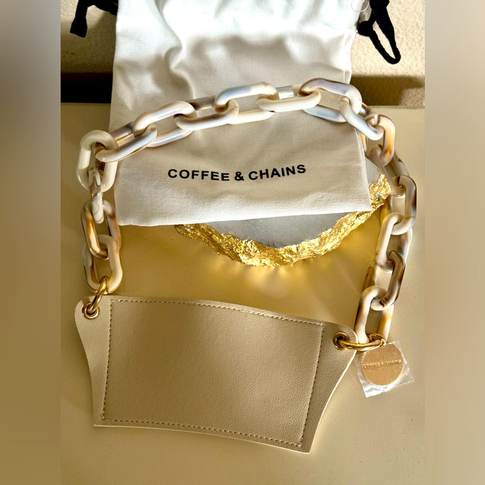 Coffee & Chains hands free coffee carrier Cream and cream tortoise chain BNIB